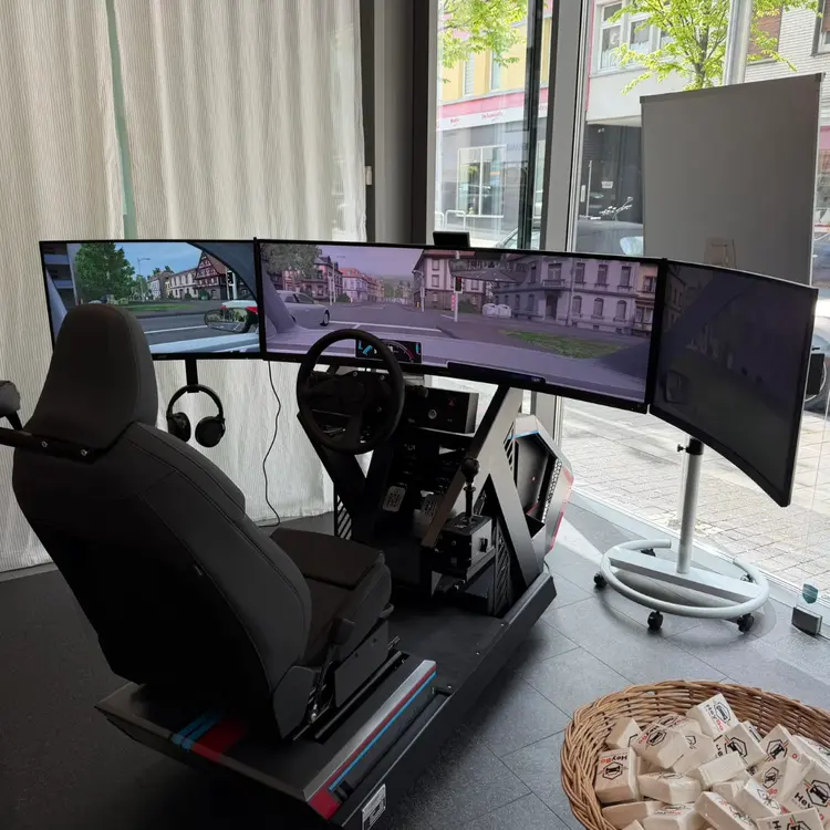 Simulator bei HeyBo - Die Fahrschule!